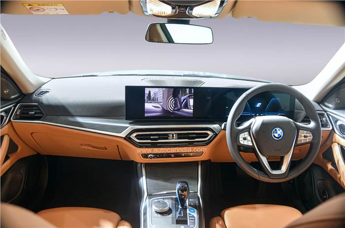 BMW i4 interior dashboard 